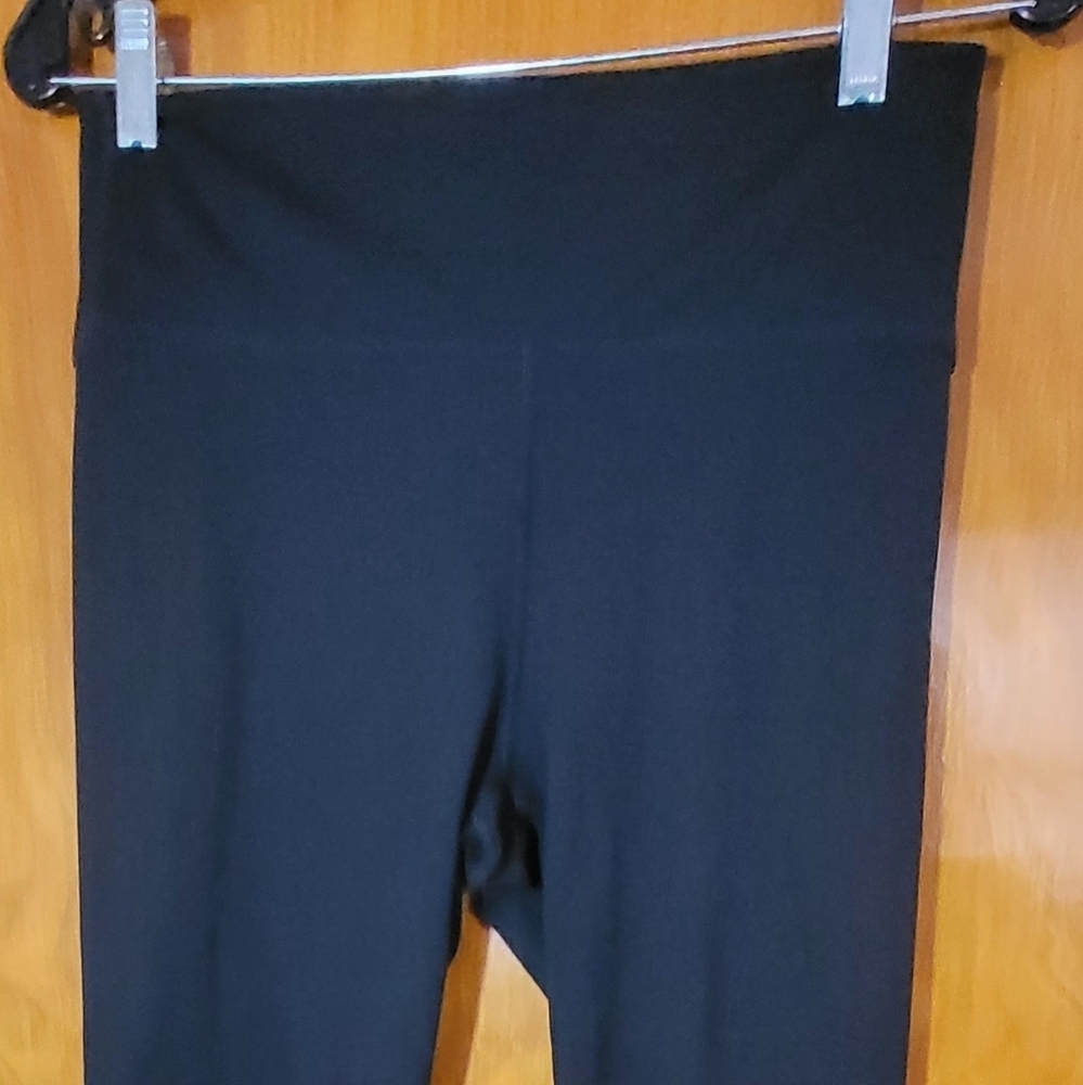 Fabletics - Demi Lovato